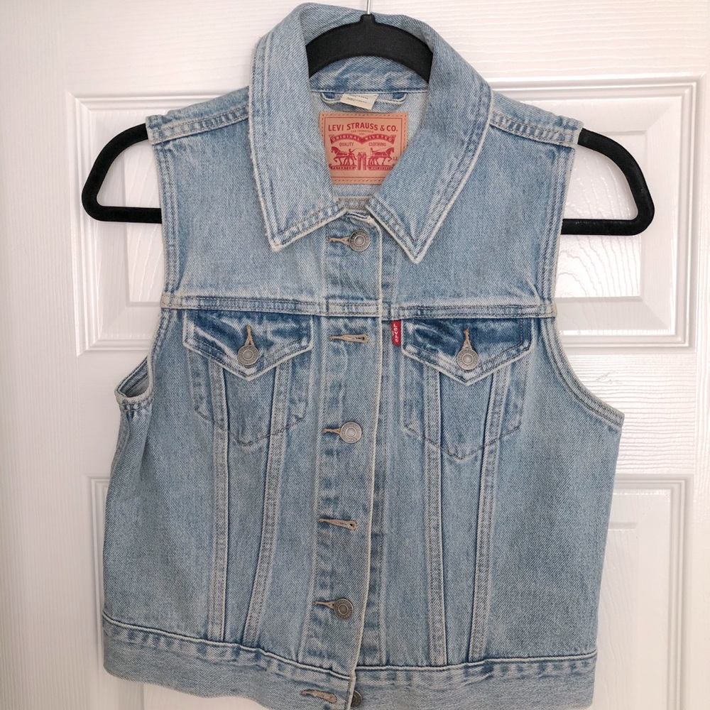 Levi’s denim trucker vest